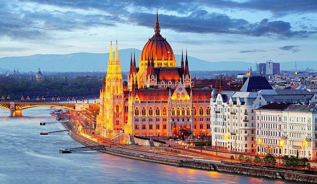 van-chuyen-hang-hoa-tu-san-bay-noi-bai-di-hungary