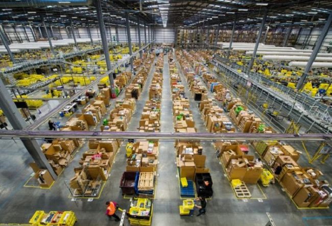 chuyen-phat-nhanh-hang-hoa-la-gi