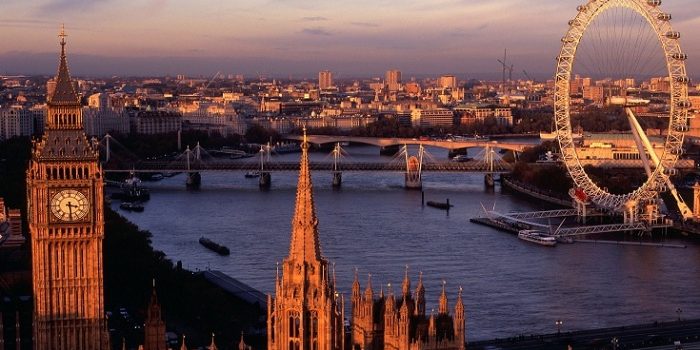 van-chuyen-hang-hoa-di-vuong-quoc-anh-uy-tin