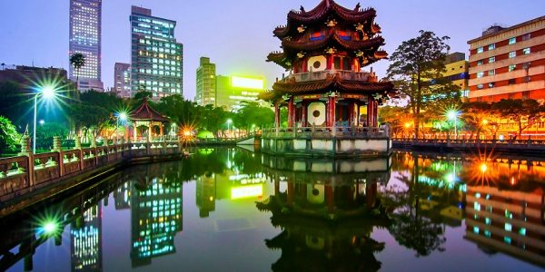 Chuyển phát nhanh mỹ phẩm từ Hồ Chí Minh sang Đài Loan