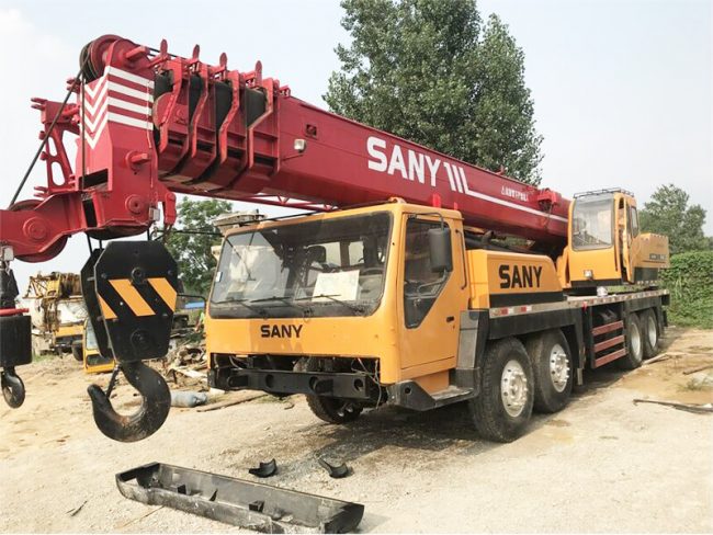 1 thiết bị xếp dỡ container