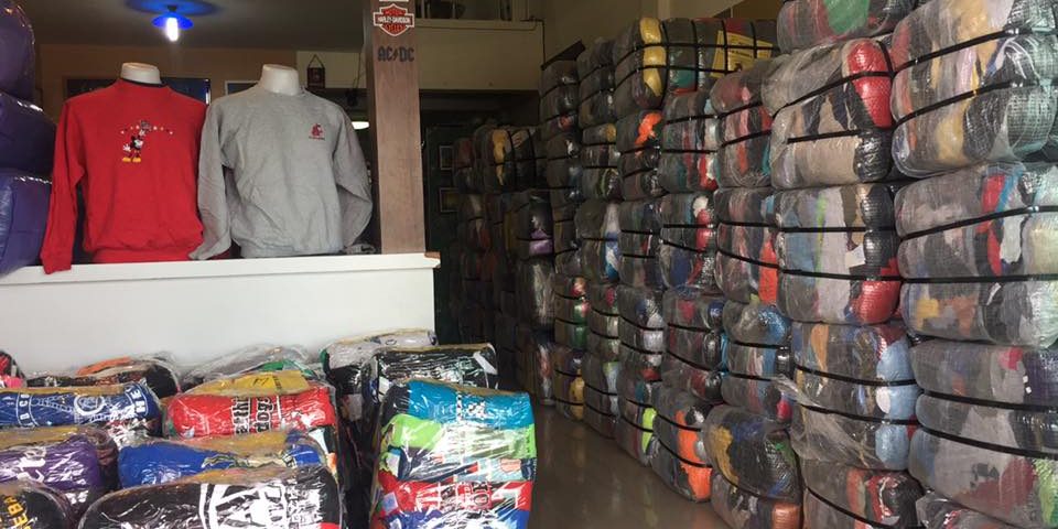 Chuyển phát nhanh quần áo, vải vóc từ Đà Nẵng đến Sài Gòn giá rẻ Chuyển phát nhanh quần áo, vải vóc từ Đà Nẵng đến Sài Gòn giá rẻ