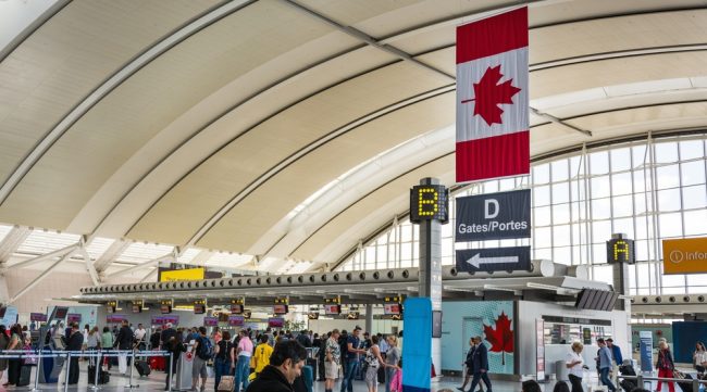 canada Chuyển phát nhanh hàng hóa từ Sài Gòn đến YYZ