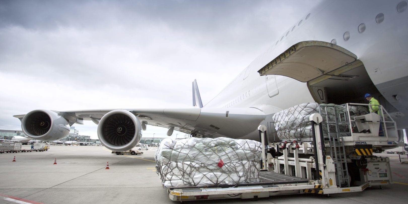 Vận tải hàng hóa hàng không từ EU về Việt Nam Vận tải hàng hóa hàng không từ EU về Việt Nam