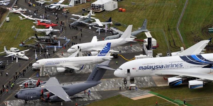 Các hãng hàng không mua thêm máy bay Airbus và Boeing