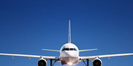 Hãng hàng không gây phẫn nộ do đuổi khách khỏi máy bay vì quần áo, mùi hôi