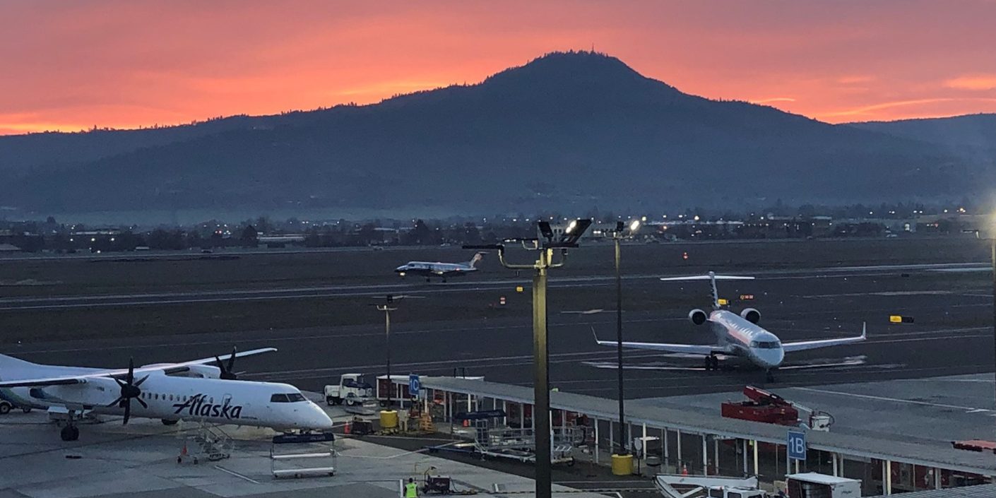 Booking Tải Hàng Không Từ TP.HCM Đi Sân Bay Quốc Tế Rouge Valley Medford Booking Tải Hàng Không Từ TP.HCM Đi Sân Bay Quốc Tế Rouge Valley Medford