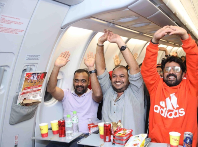 Vietjet ưu đãi giá vé Eco khi mua theo nhóm dịp cuối năm Vietjet ưu đãi giá vé Eco khi mua theo nhóm dịp cuối năm