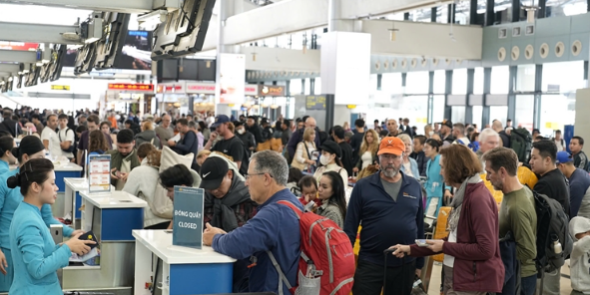 Sân bay Nội Bài dự kiến đón 90.000 lượt khách/ngày dịp Tết