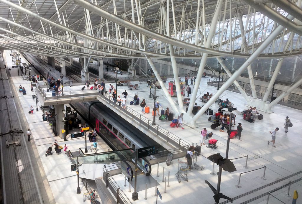 Chi phí vận chuyển từ Hồ Chí Minh đến CDG