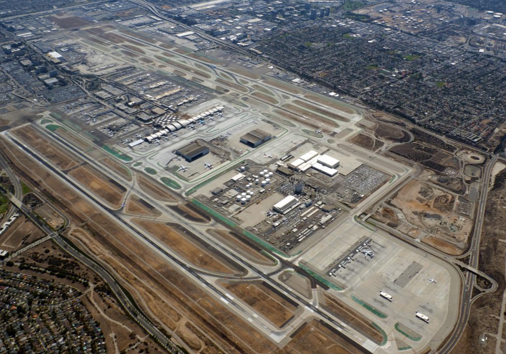 sân bay quốc tế Los Angeles (LAX)