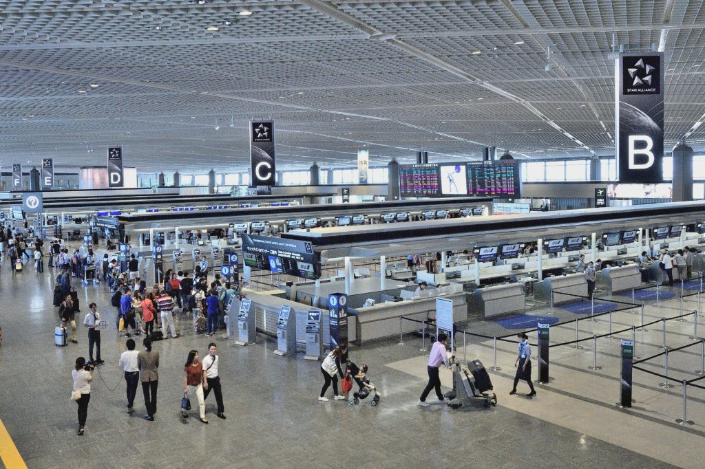Vì sao nên chọn vận tải hàng không từ TP.HCM đến Narita?