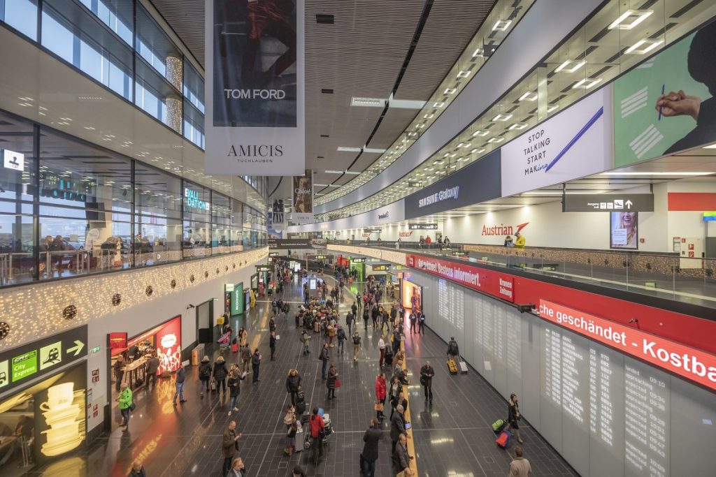 Vì sao nên chọn vận tải hàng không HCM – Vienna?