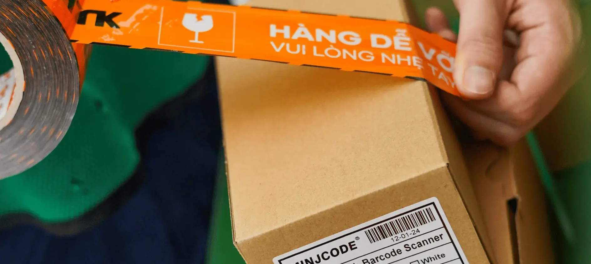 Niêm phong chắc chắn và dán nhãn cảnh báo