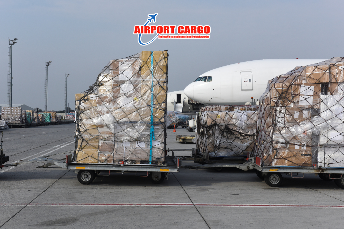 Load Plan là gì? Ai quyết định kiện hàng nào được lên máy bay trước?
