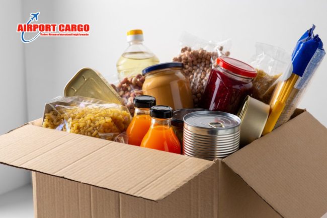 Hàng thực phẩm được bảo quản thế nào trước khi lên máy bay?