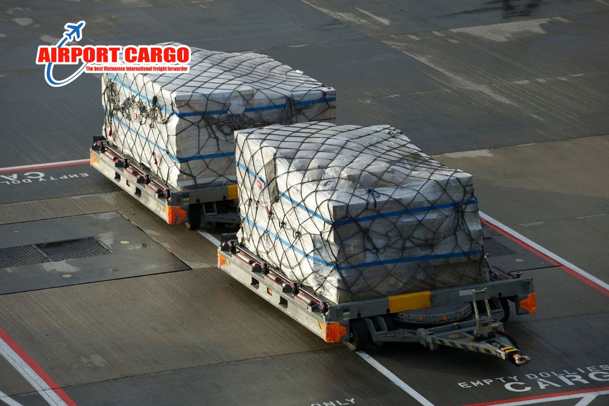 Gửi hàng quốc tế giá bao nhiêu? Cước được tính thế nào?