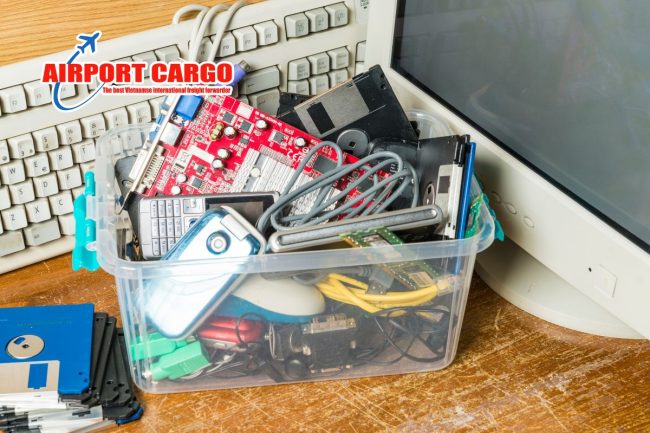 Gửi đồ điện tử đi nước ngoài có khó không?
