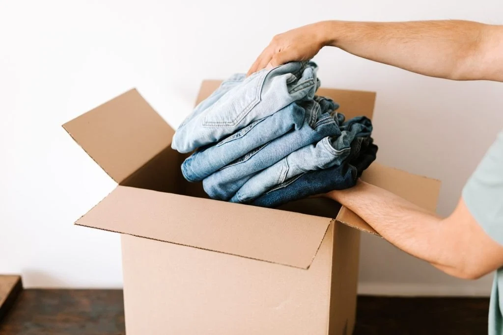 Gửi Hàng Cho Người Thân Ở Nước Ngoài: Hướng Dẫn Cho Người Mới